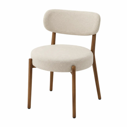Silla de tela beige con patas de madera